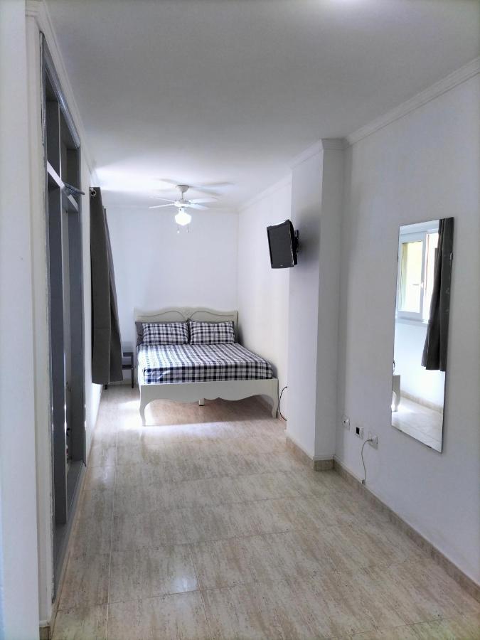 Ceyla Playa Las Vistas Los Cristianos Лос Кристианос Екстериор снимка